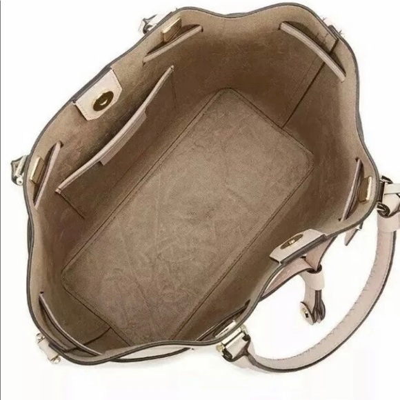 Michael Kors bag - Picture 3 of 10